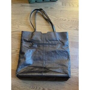 Wilson's Leather Tote Bag in Silver/Gray Metallic Multiple Pockets Floral Lining